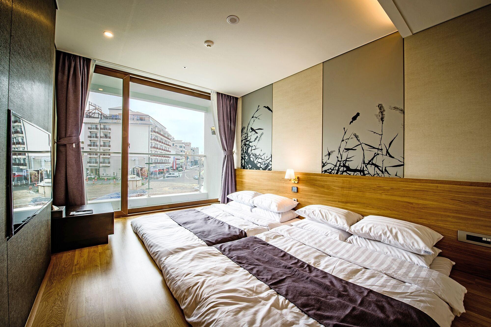 Utop Ubless Hotel Jeju Esterno foto